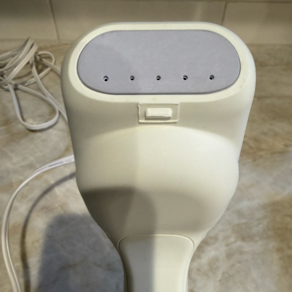 Rowenta Ultrasteam Handheld Garment Steamer - White/Gray - Picture 6 of 8